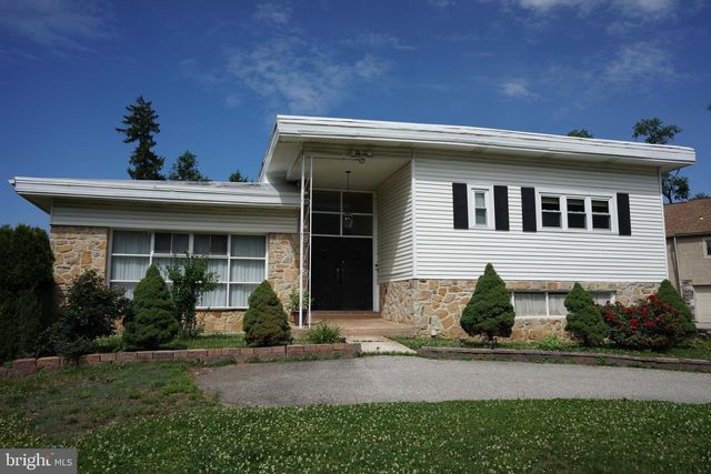 1104 GAINSBORO RD, Bala Cynwyd, PA 19004