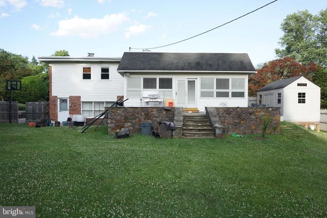 1104 GAINSBORO RD, Bala Cynwyd, PA 19004