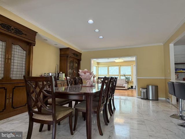 1104 GAINSBORO RD, Bala Cynwyd, PA 19004