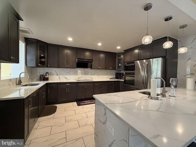 1104 GAINSBORO RD, Bala Cynwyd, PA 19004