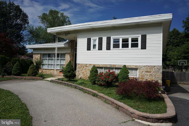 1104 GAINSBORO RD, Bala Cynwyd, PA 19004