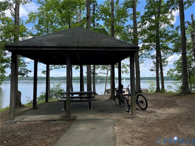 5225 Clipper Cove Rd, Midlothian, VA 23112