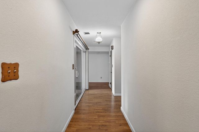 9509 Sara St, Elk Grove, CA 95624