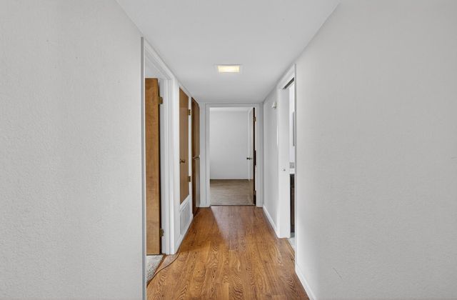 9509 Sara St, Elk Grove, CA 95624