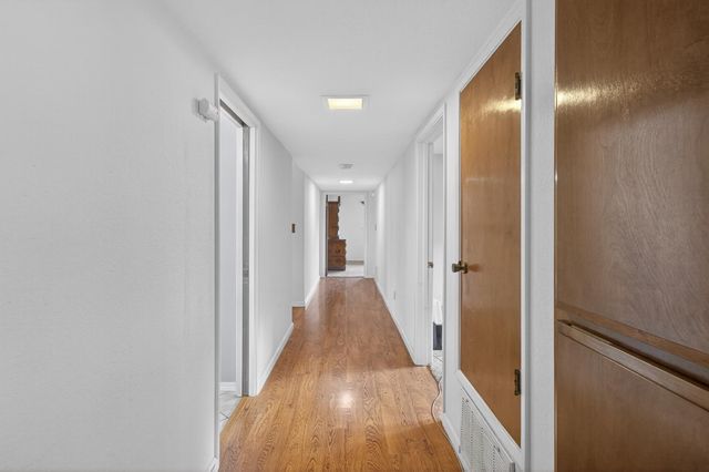 9509 Sara St, Elk Grove, CA 95624