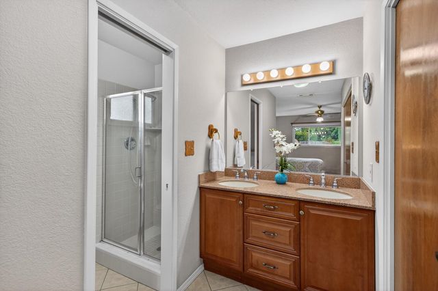 9509 Sara St, Elk Grove, CA 95624