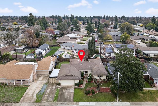 9509 Sara St, Elk Grove, CA 95624