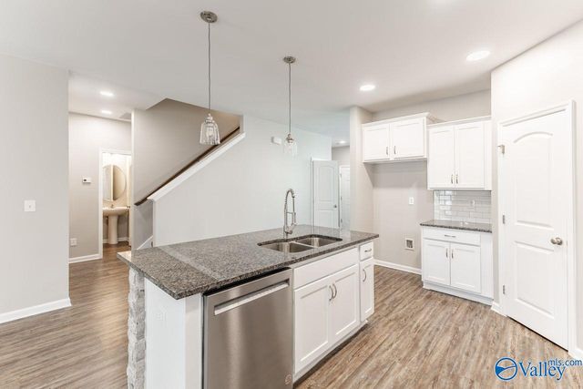 10301 Drymen Street SW, Huntsville, AL 35803