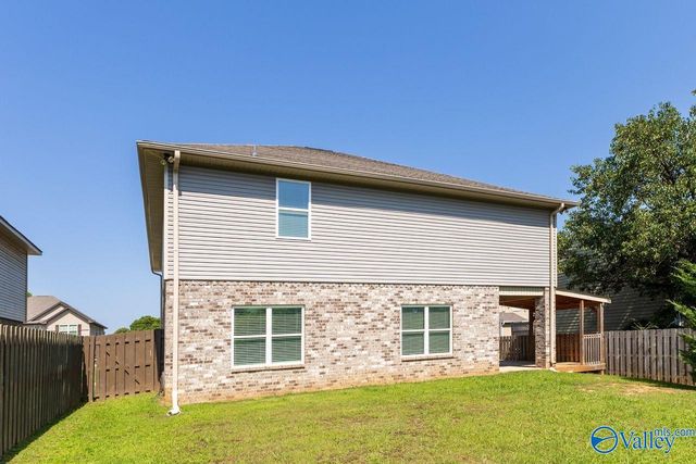 10301 Drymen Street SW, Huntsville, AL 35803