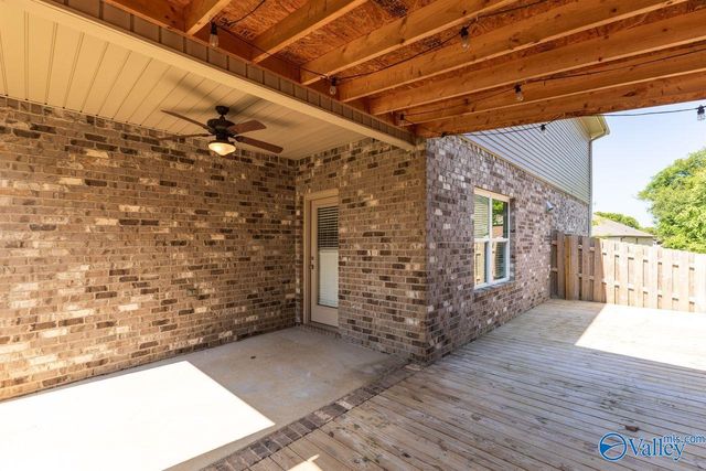 10301 Drymen Street SW, Huntsville, AL 35803