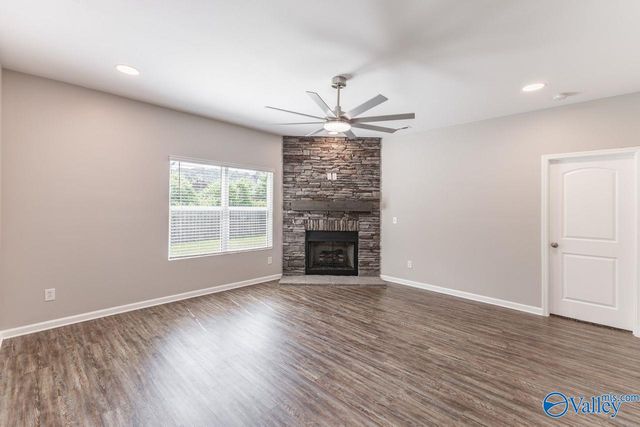 10301 Drymen Street SW, Huntsville, AL 35803