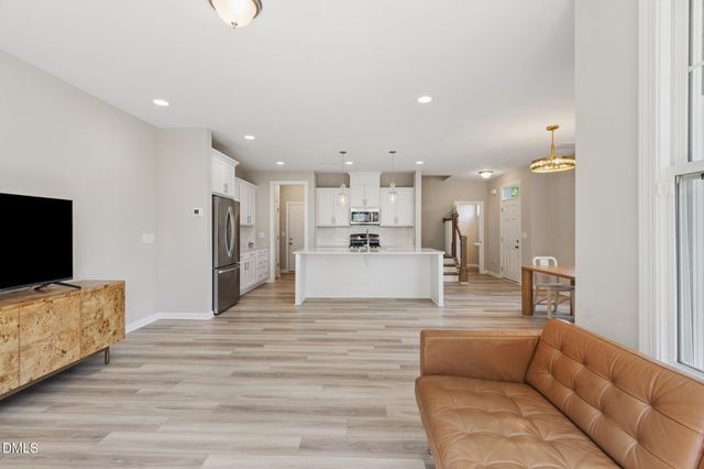 8015 Windthorn Place, Cary, NC 27519