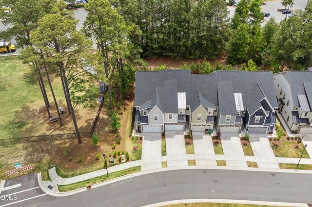 8015 Windthorn Place, Cary, NC 27519