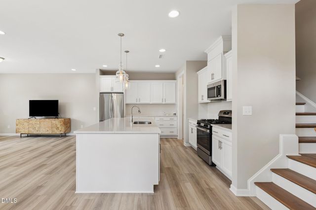 8015 Windthorn Place, Cary, NC 27519