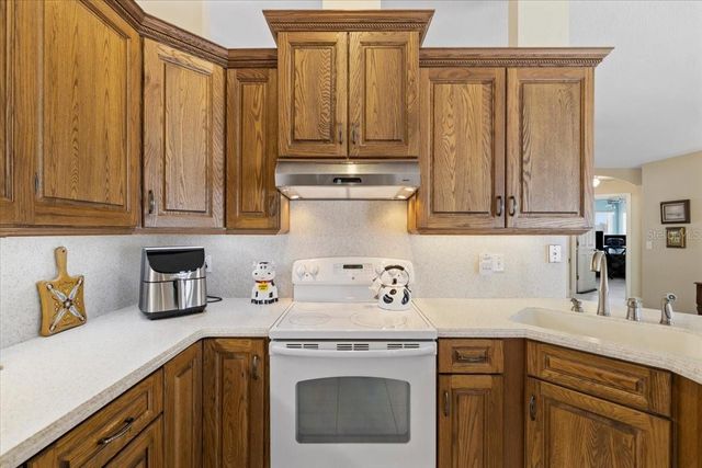 8 EAGLE PLACE, Palm Coast, FL 32164