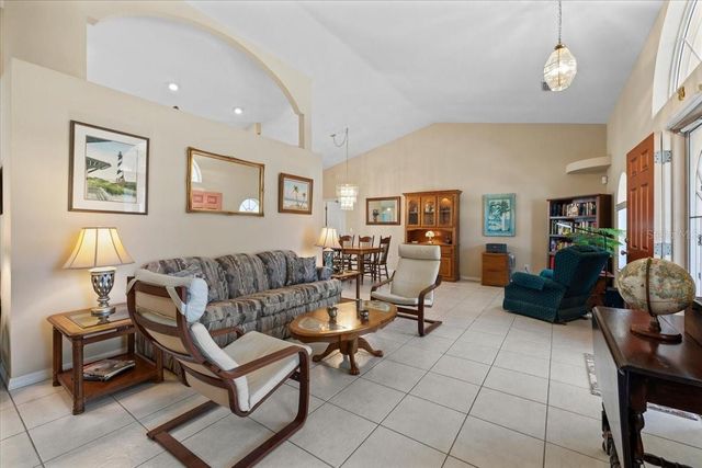 8 EAGLE PLACE, Palm Coast, FL 32164