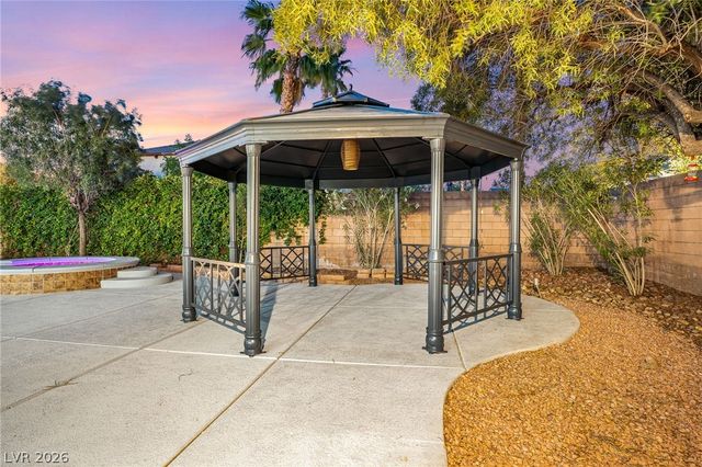 379 Autumn Hue Avenue, Las Vegas, NV 89123