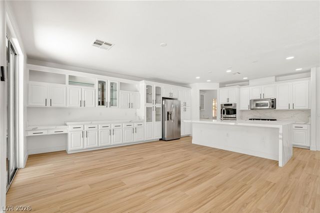 379 Autumn Hue Avenue, Las Vegas, NV 89123