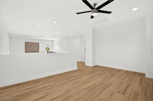 379 Autumn Hue Avenue, Las Vegas, NV 89123