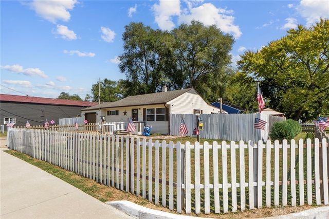 608 S Maple Avenue, Fairborn, OH 45324