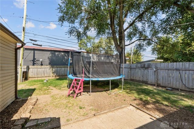 608 S Maple Avenue, Fairborn, OH 45324