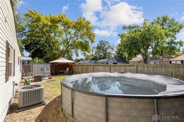 608 S Maple Avenue, Fairborn, OH 45324