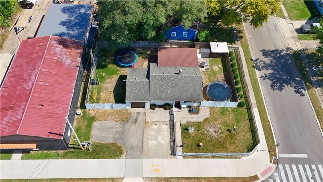 608 S Maple Avenue, Fairborn, OH 45324