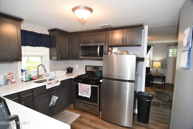 84 Lighthouse Drive, Waretown, NJ 08758