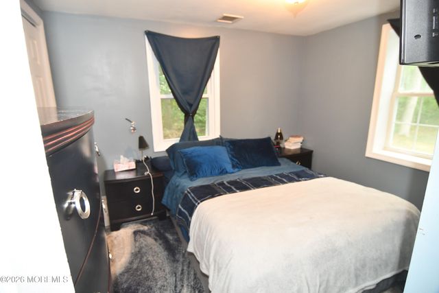 84 Lighthouse Drive, Waretown, NJ 08758
