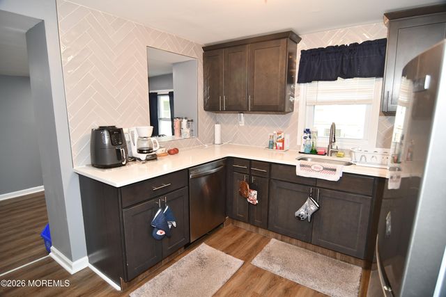 84 Lighthouse Drive, Waretown, NJ 08758