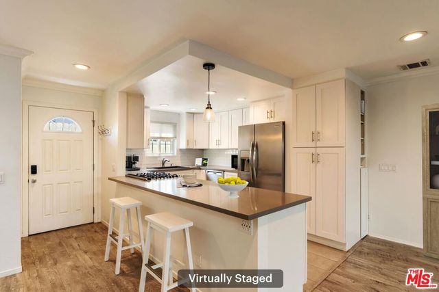 1837 11th Street 3, Santa Monica, CA 90404