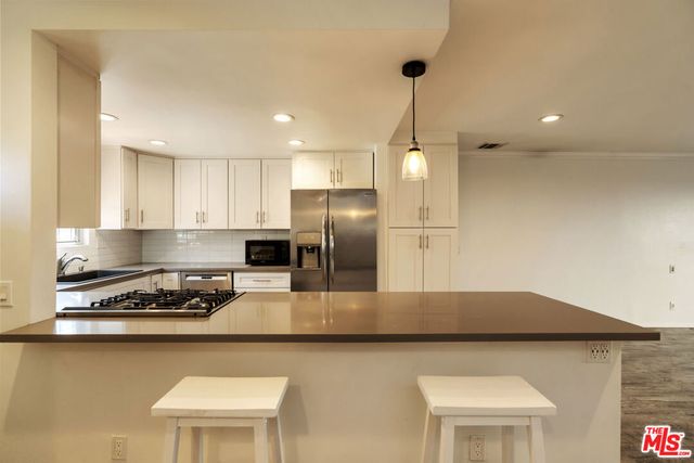 1837 11th Street 3, Santa Monica, CA 90404