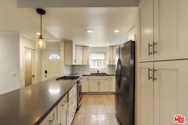 1837 11th Street 3, Santa Monica, CA 90404