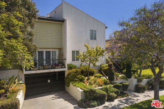 1837 11th Street 3, Santa Monica, CA 90404