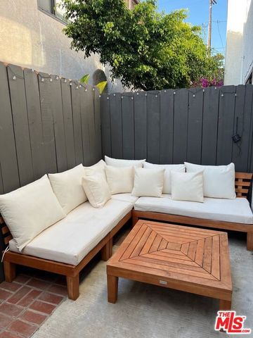 1837 11th Street 3, Santa Monica, CA 90404