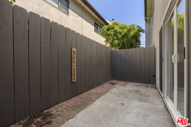 1837 11th Street 3, Santa Monica, CA 90404