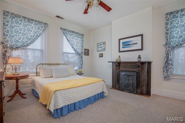 650 Clark Avenue, Webster Groves, MO 63119