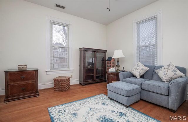 650 Clark Avenue, Webster Groves, MO 63119