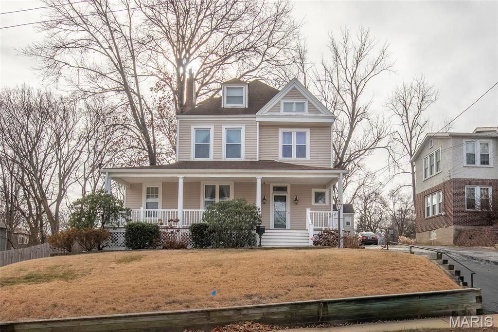 650 Clark Avenue, Webster Groves, MO 63119