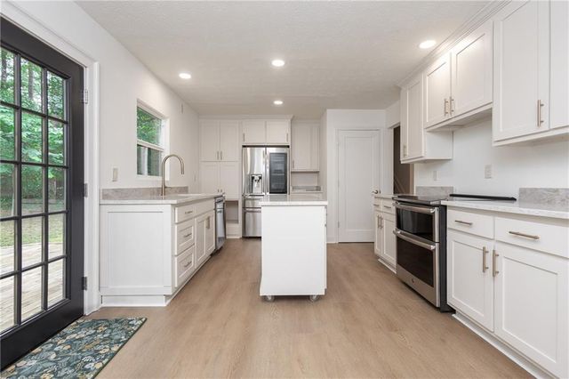 105 Stone Wood Lane, Lawrenceville, GA 30046