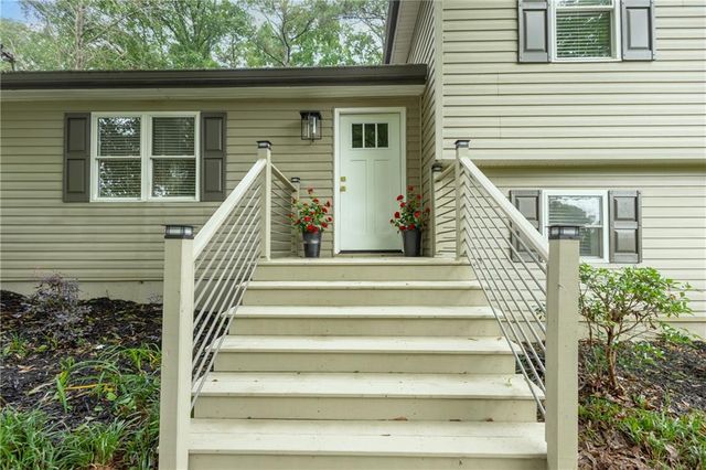 105 Stone Wood Lane, Lawrenceville, GA 30046