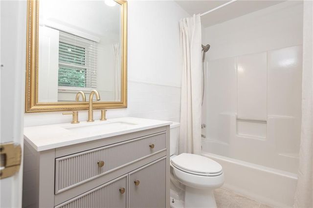 105 Stone Wood Lane, Lawrenceville, GA 30046