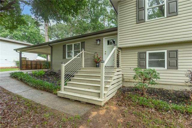 105 Stone Wood Lane, Lawrenceville, GA 30046