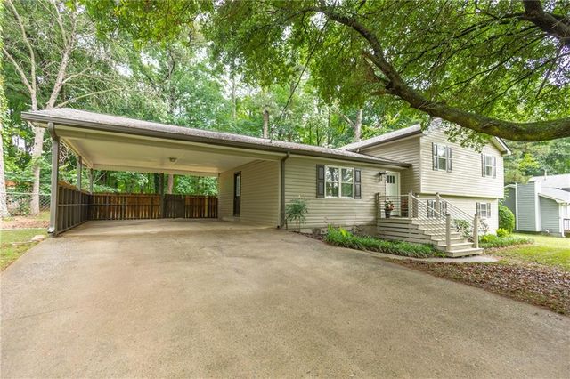105 Stone Wood Lane, Lawrenceville, GA 30046