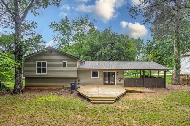 105 Stone Wood Lane, Lawrenceville, GA 30046