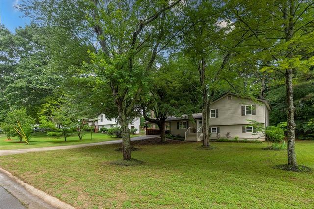 105 Stone Wood Lane, Lawrenceville, GA 30046