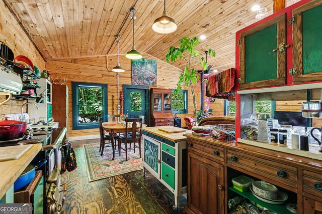 187 Fox Trot Road, Clayton, GA 30525