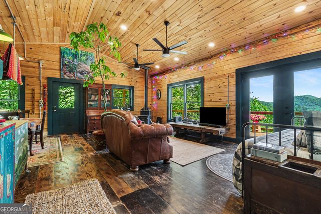 187 Fox Trot Road, Clayton, GA 30525