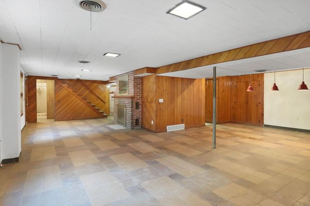 707 Lorraine Avenue, Waterloo, IA 50701