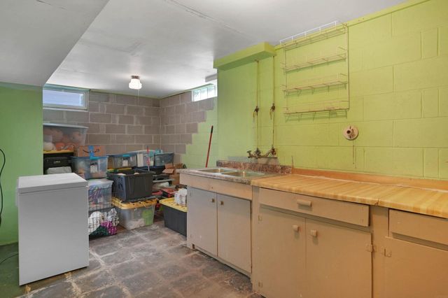 707 Lorraine Avenue, Waterloo, IA 50701